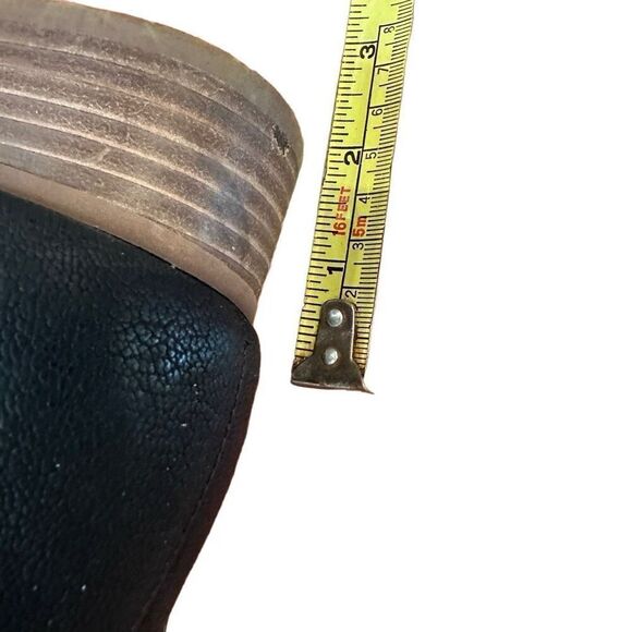 Vince Camuto Canilla black silk goat booties- size 8.5 - Picture 4 of 7